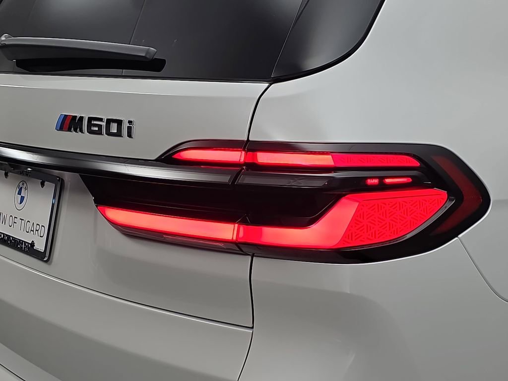 New 2026 BMW X7 M60i image 34