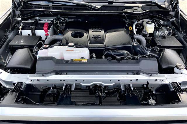 Certified 2025 Toyota Tundra SR5 w/ SR5 Premium Package AWD/4WD image 31