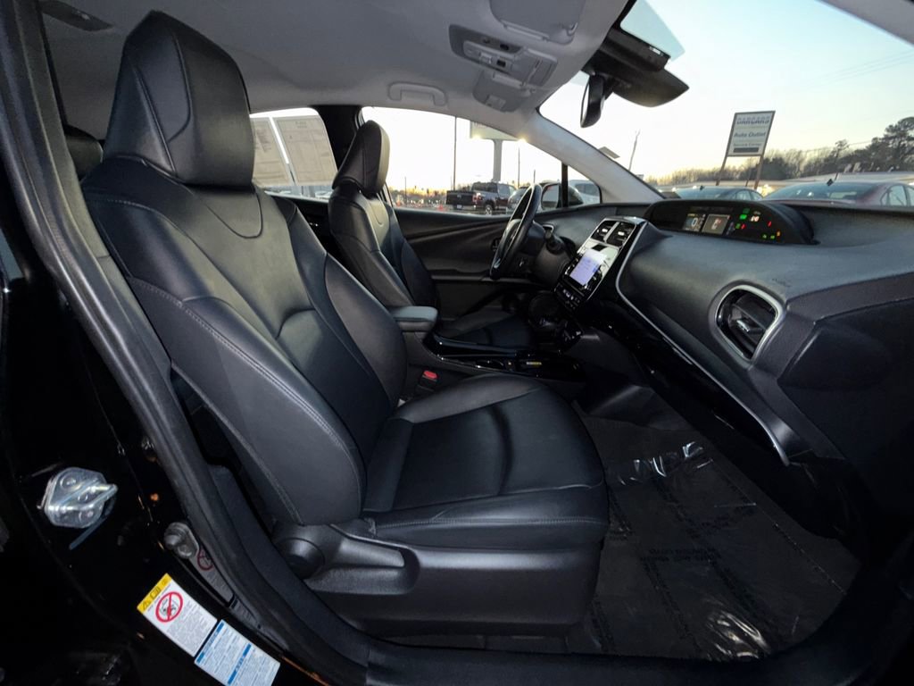 Used 2022 Toyota Prius XLE image 24