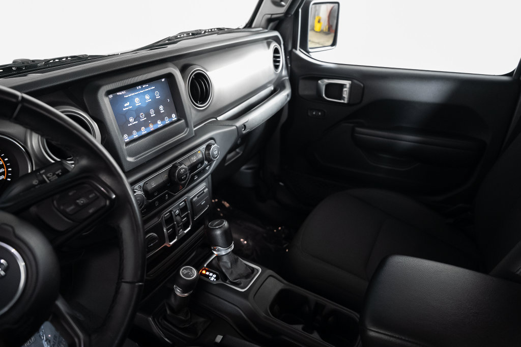 Used 2021 Jeep Gladiator Sport AWD/4WD image 27