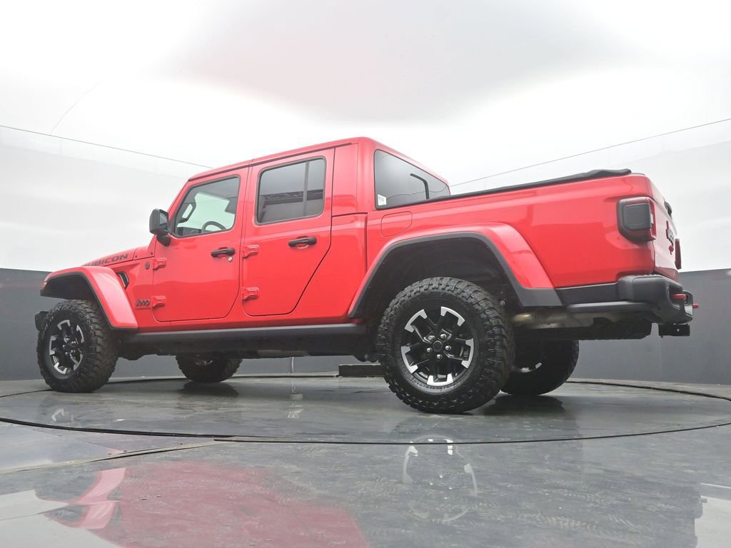 Used 2024 Jeep Gladiator Rubicon AWD/4WD image 48