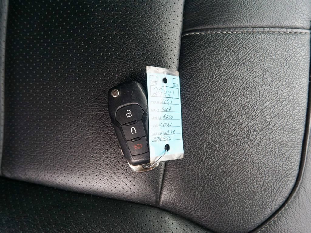 Used 2023 Ford F250 XLT w/ FX4 Off-Road Package image 32