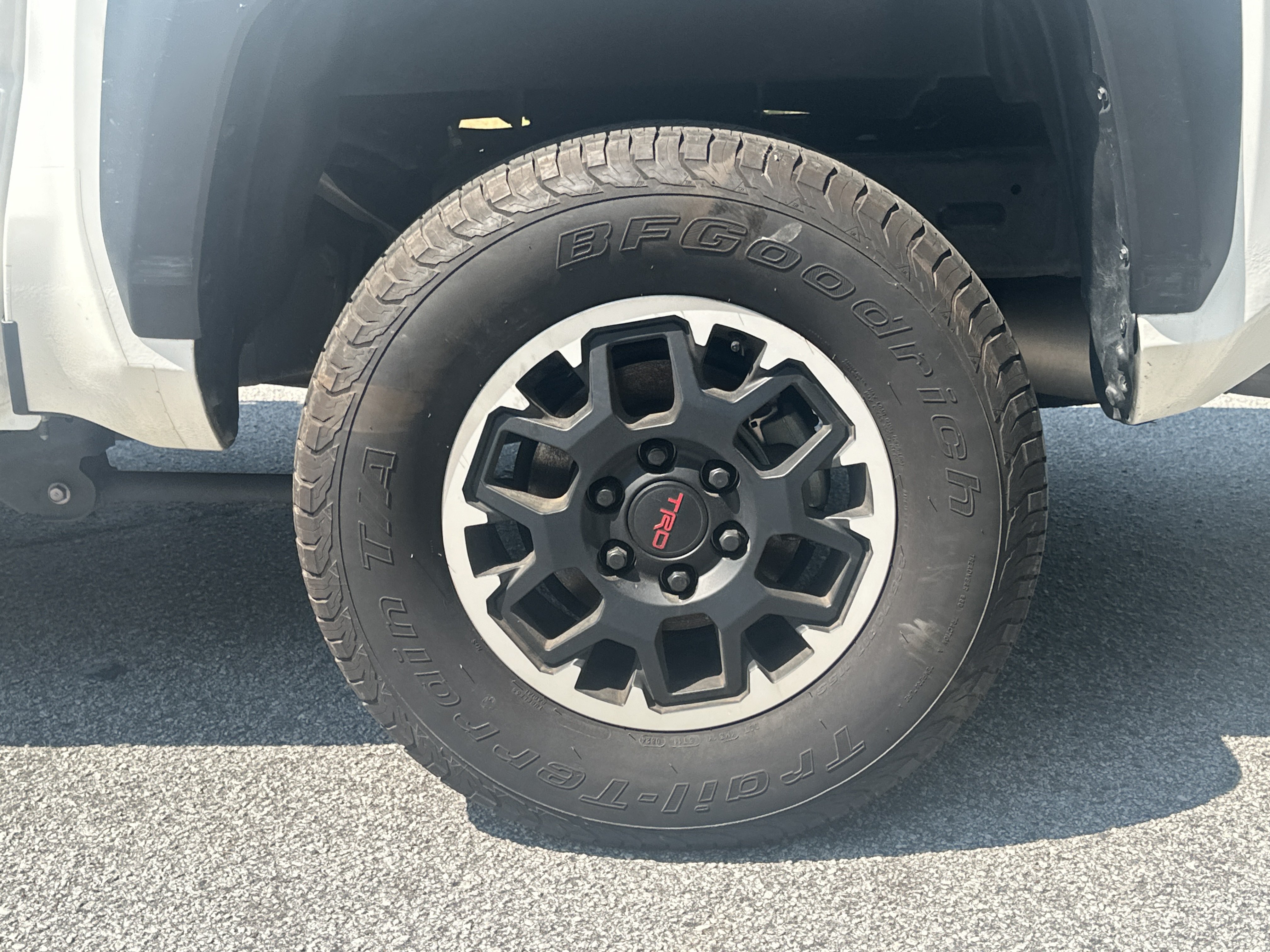 Used 2024 Toyota Tacoma TRD Off-Road AWD/4WD image 19