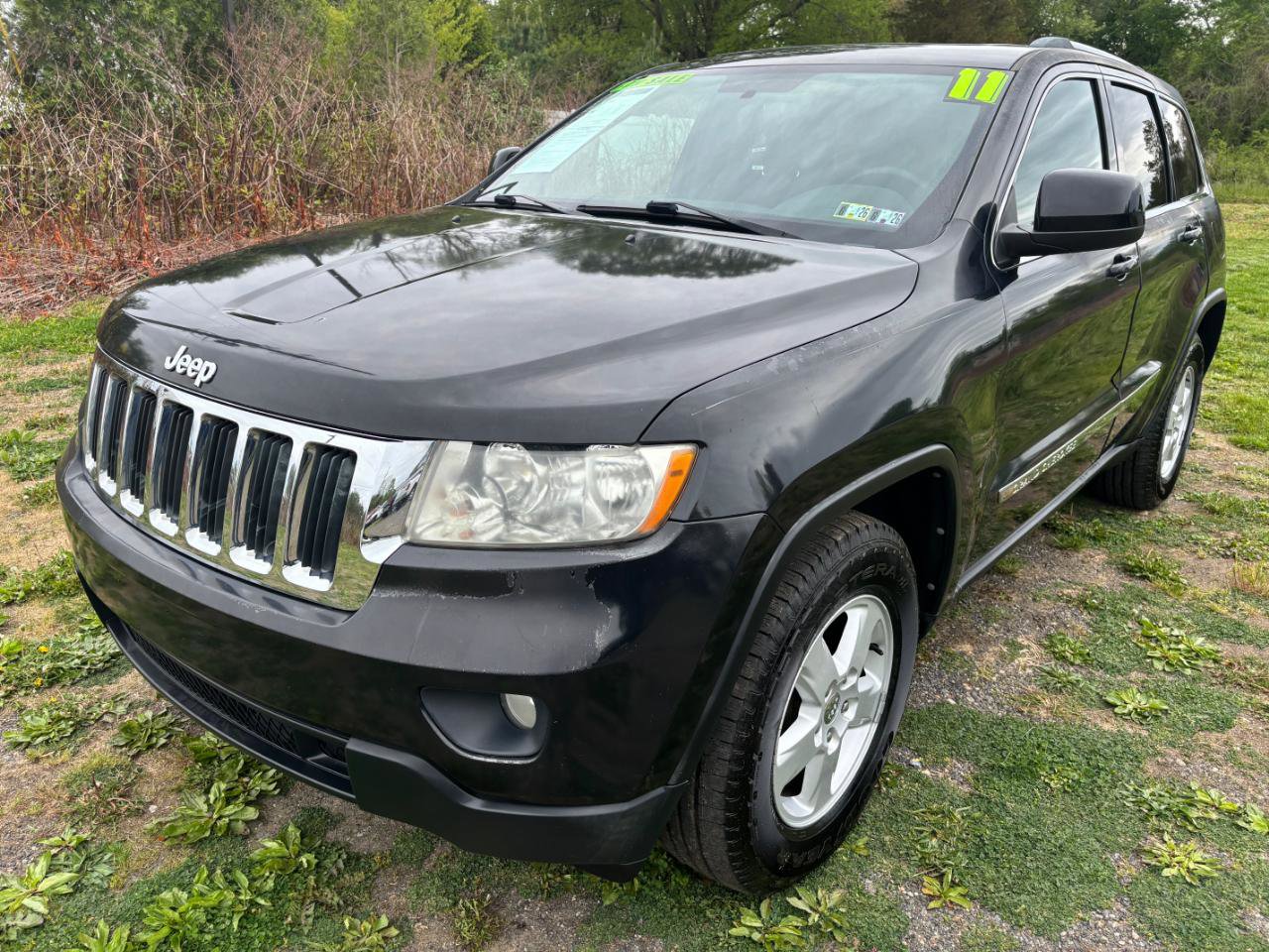 Used 2011 Jeep Grand Cherokee Laredo AWD/4WD image 1
