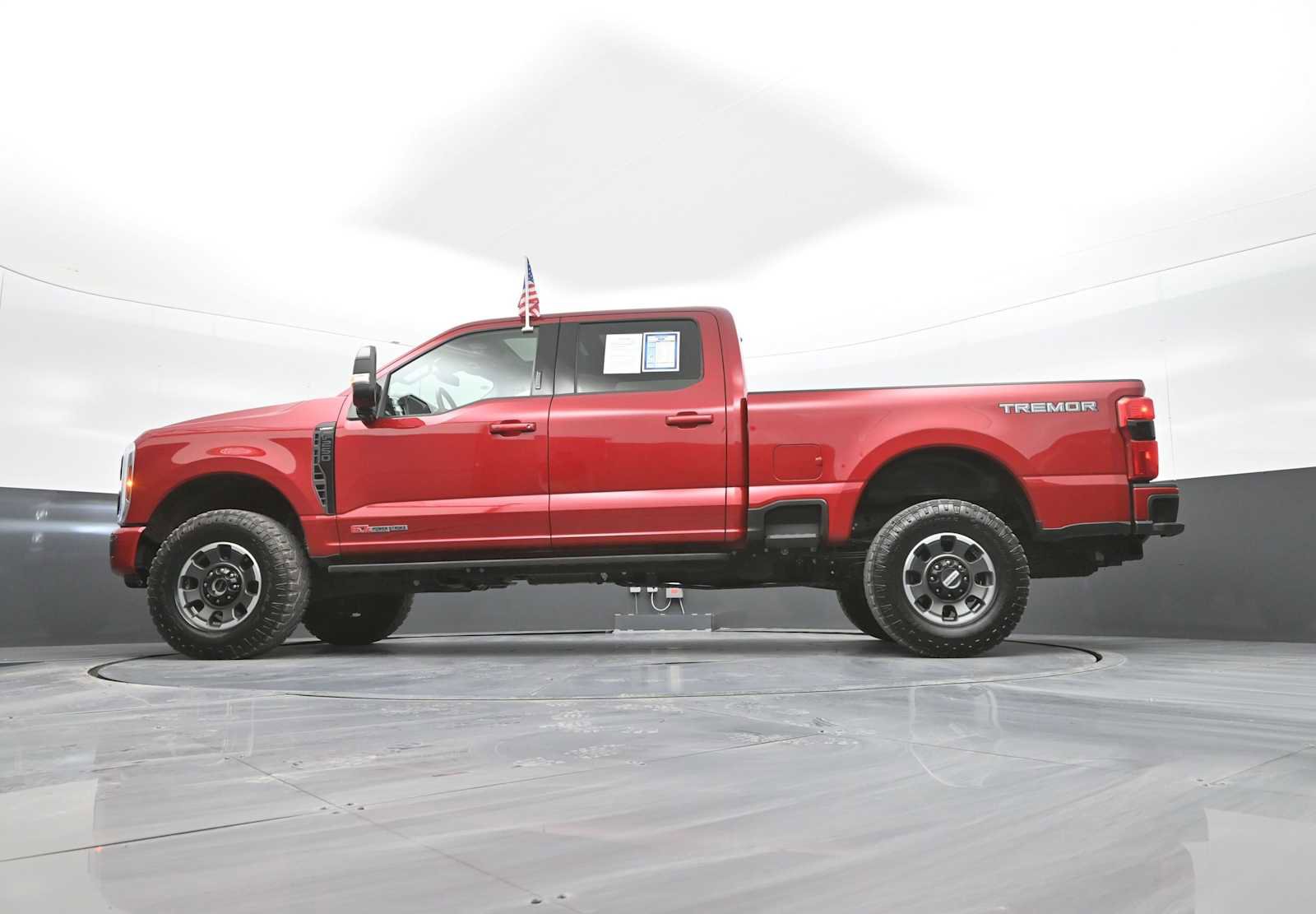 Used 2024 Ford F250 Lariat w/ Tremor Off-Road Package image 21