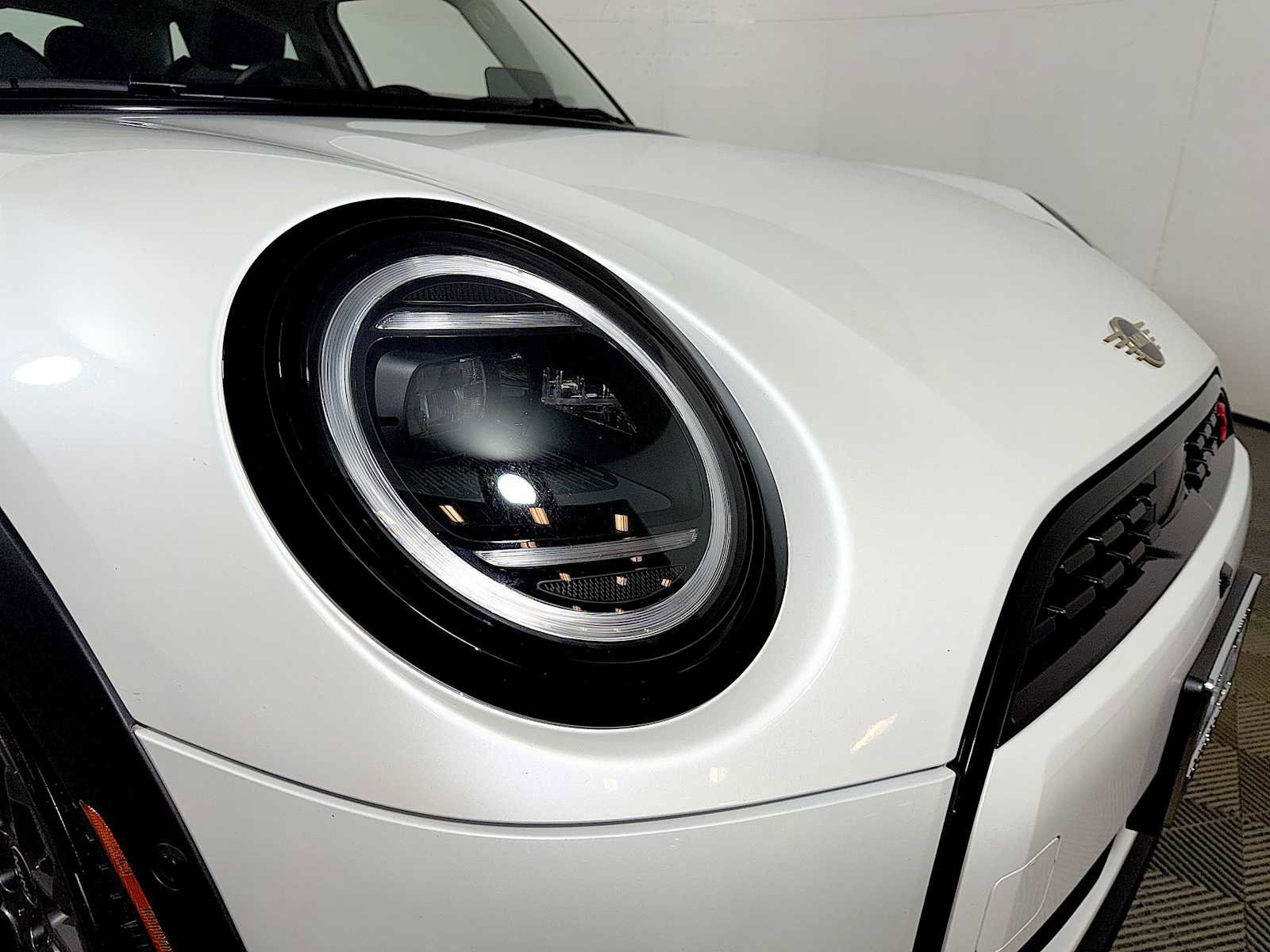 Certified 2025 MINI Cooper S image 25