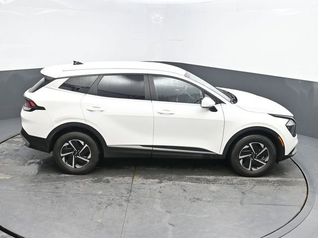 Used 2023 Kia Sportage LX AWD/4WD image 16