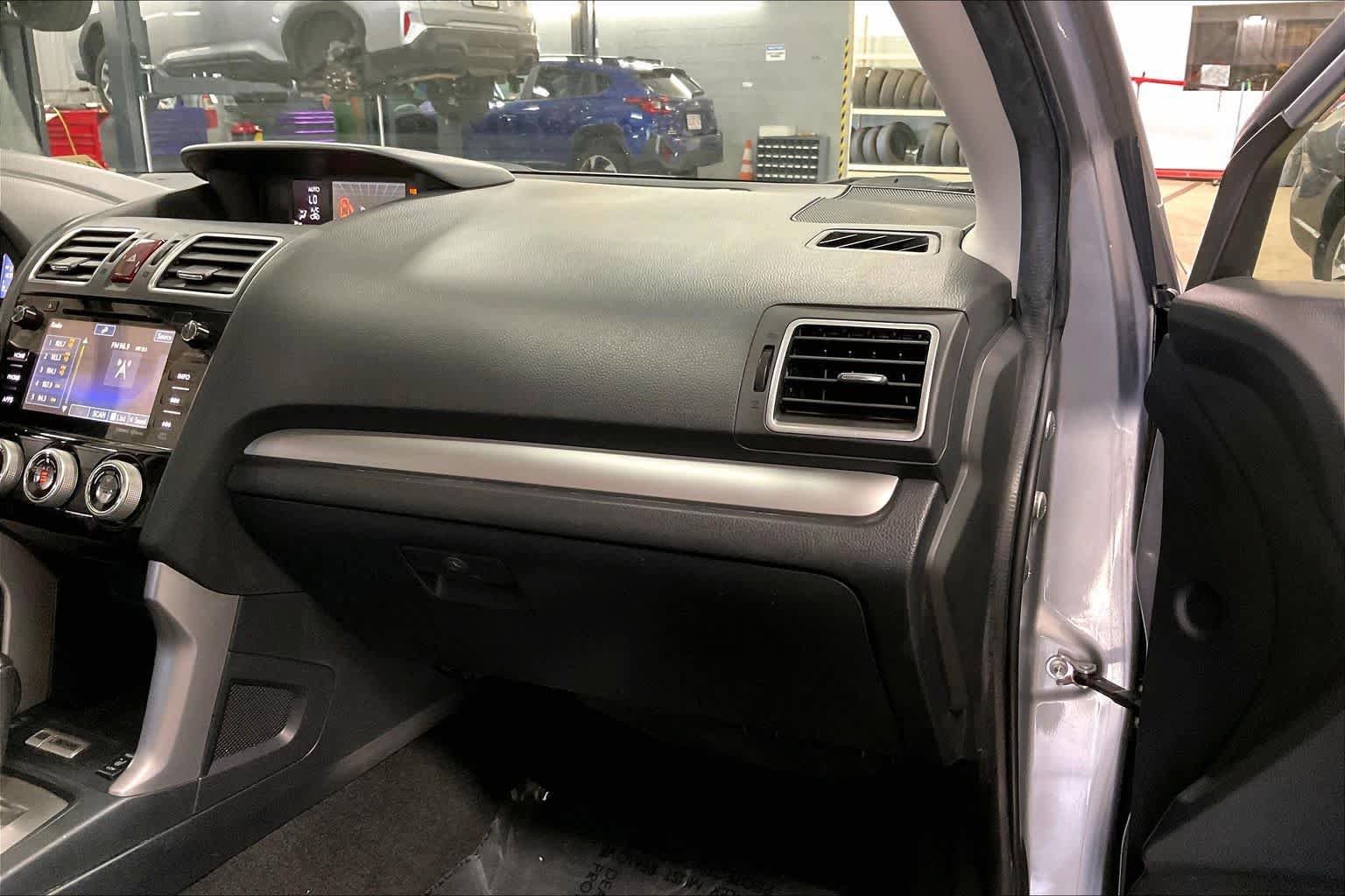 Used 2016 Subaru Forester 2.5i Limited AWD/4WD image 19