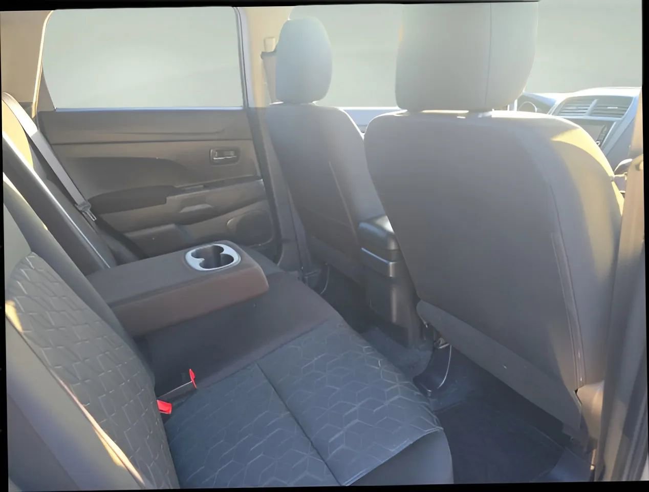 Used 2025 Mitsubishi Outlander Sport AWD image 19