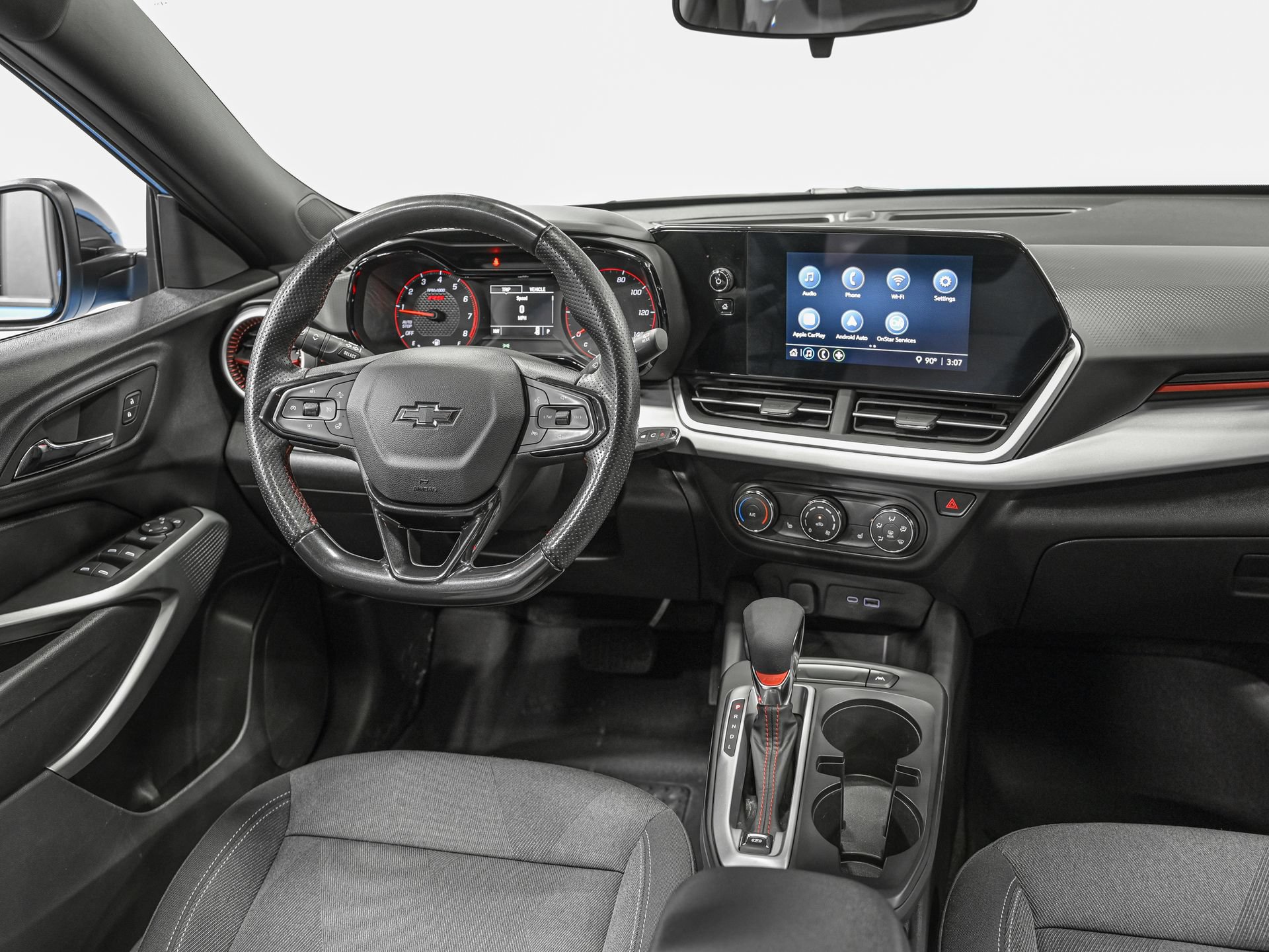 Used 2025 Chevrolet Trax RS w/ Driver Confidence Package FWD image 30