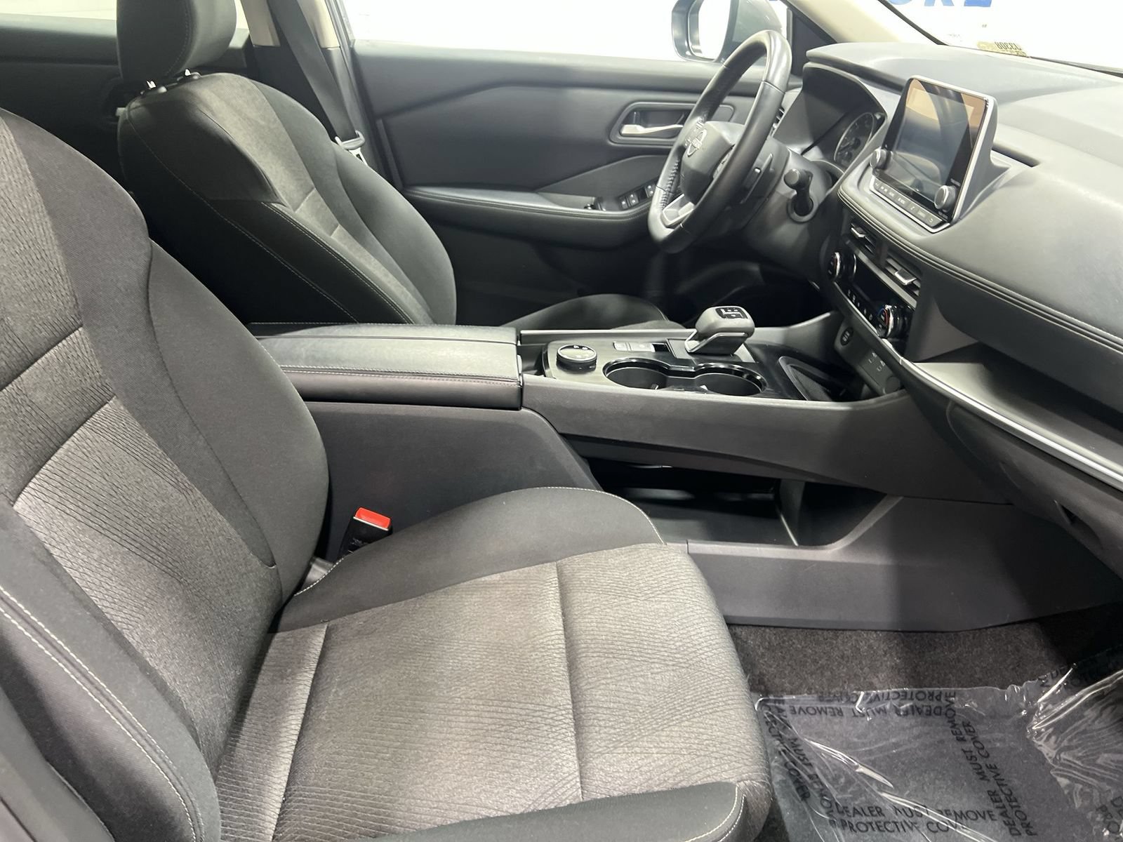 Used 2025 Nissan Rogue SV AWD/4WD image 23