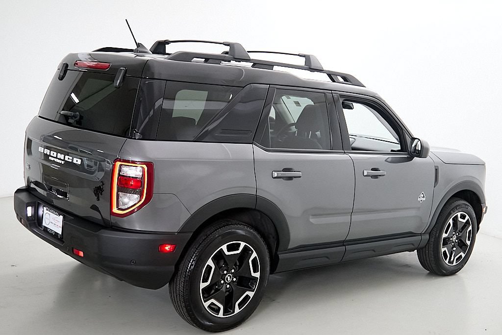 Used 2024 Ford Bronco Sport Outer Banks w/ Tech Package AWD/4WD image 11