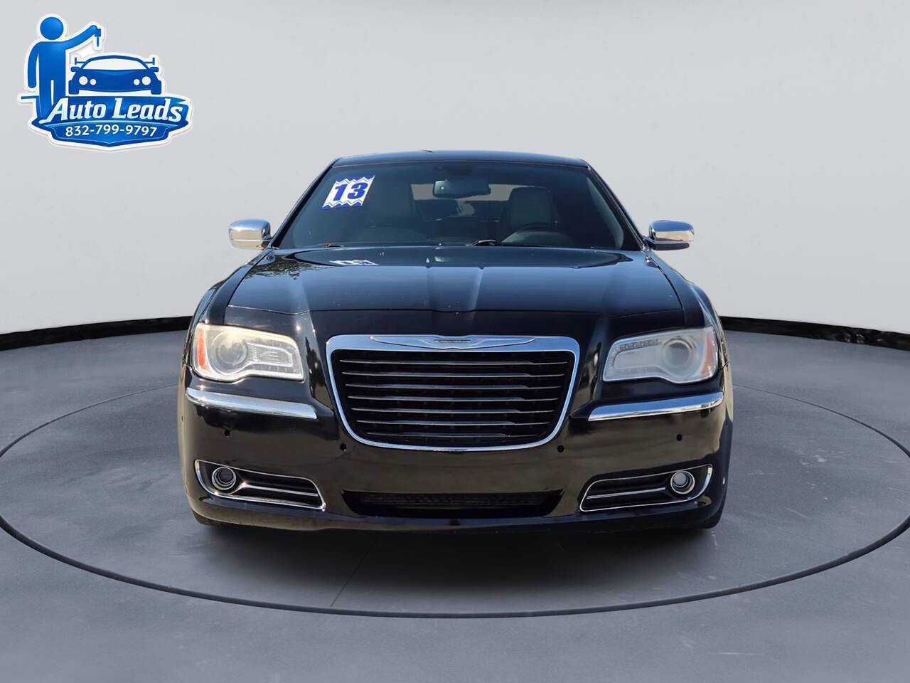 Used 2013 Chrysler 300 Motown RWD image 4