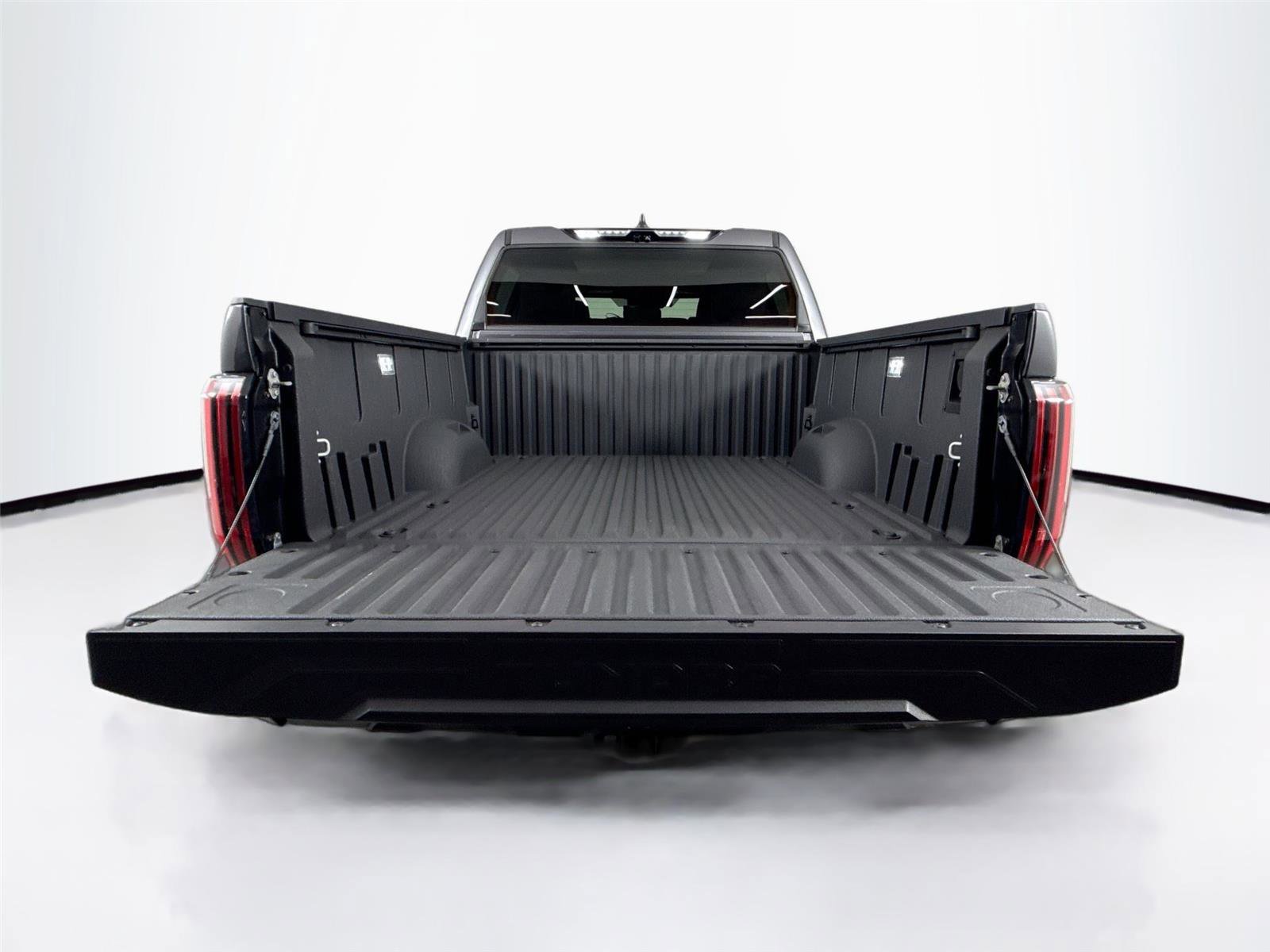 Used 2024 Toyota Tundra Platinum image 40