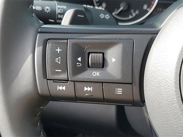 New 2025 Nissan Pathfinder SV w/ Black Appearance Package image 13