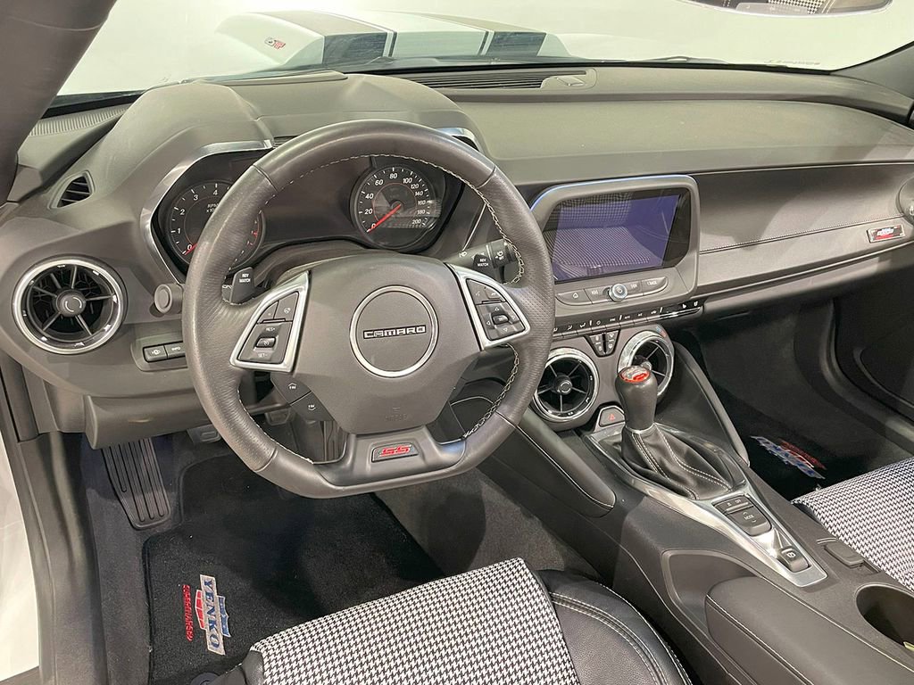 Used 2018 Chevrolet Camaro SS image 56