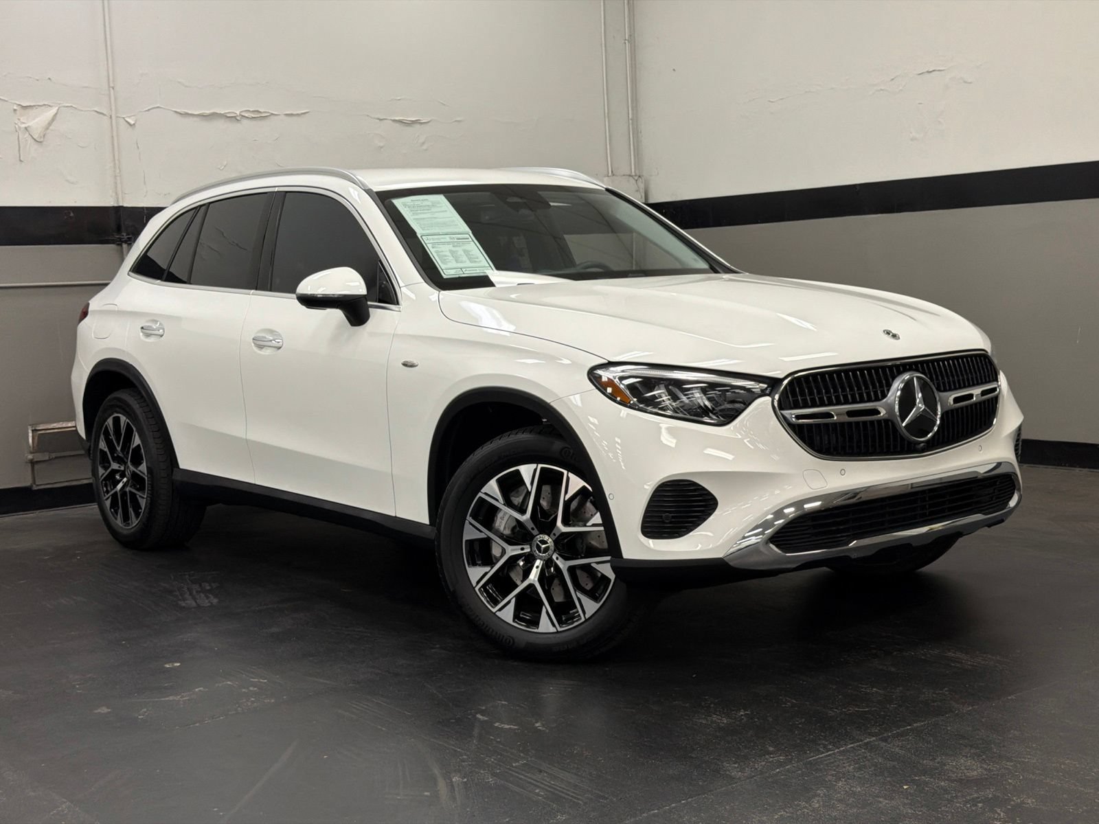 Certified 2025 Mercedes-Benz GLC 350e 4MATIC image 2