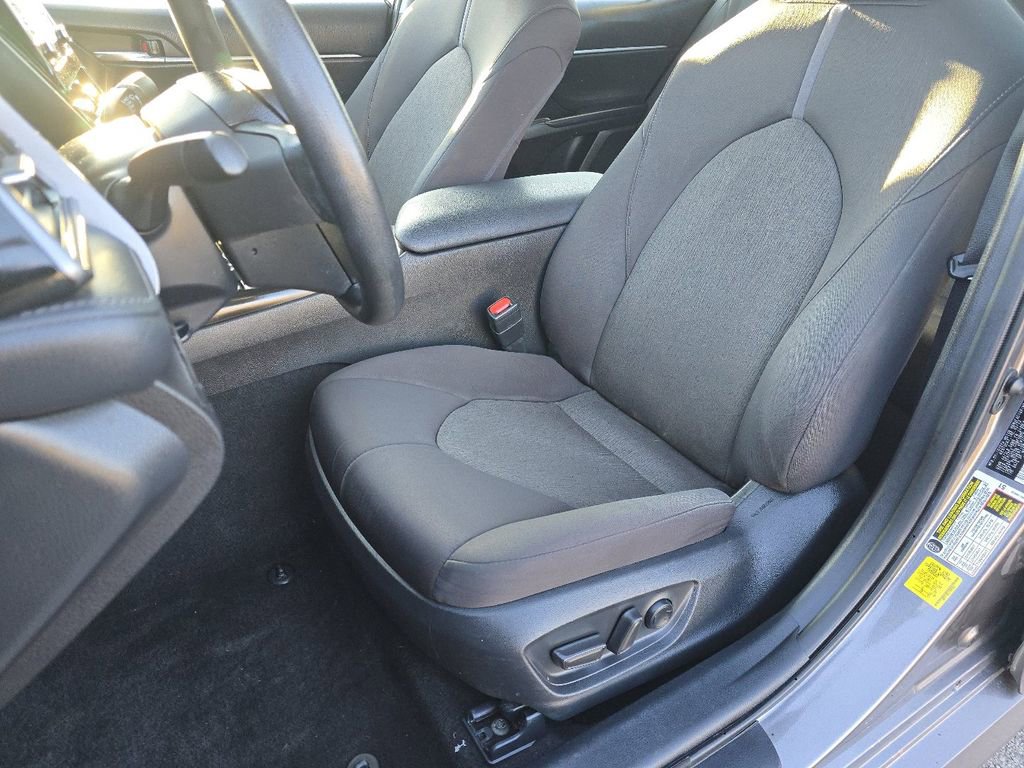 Used 2023 Toyota Camry LE image 18