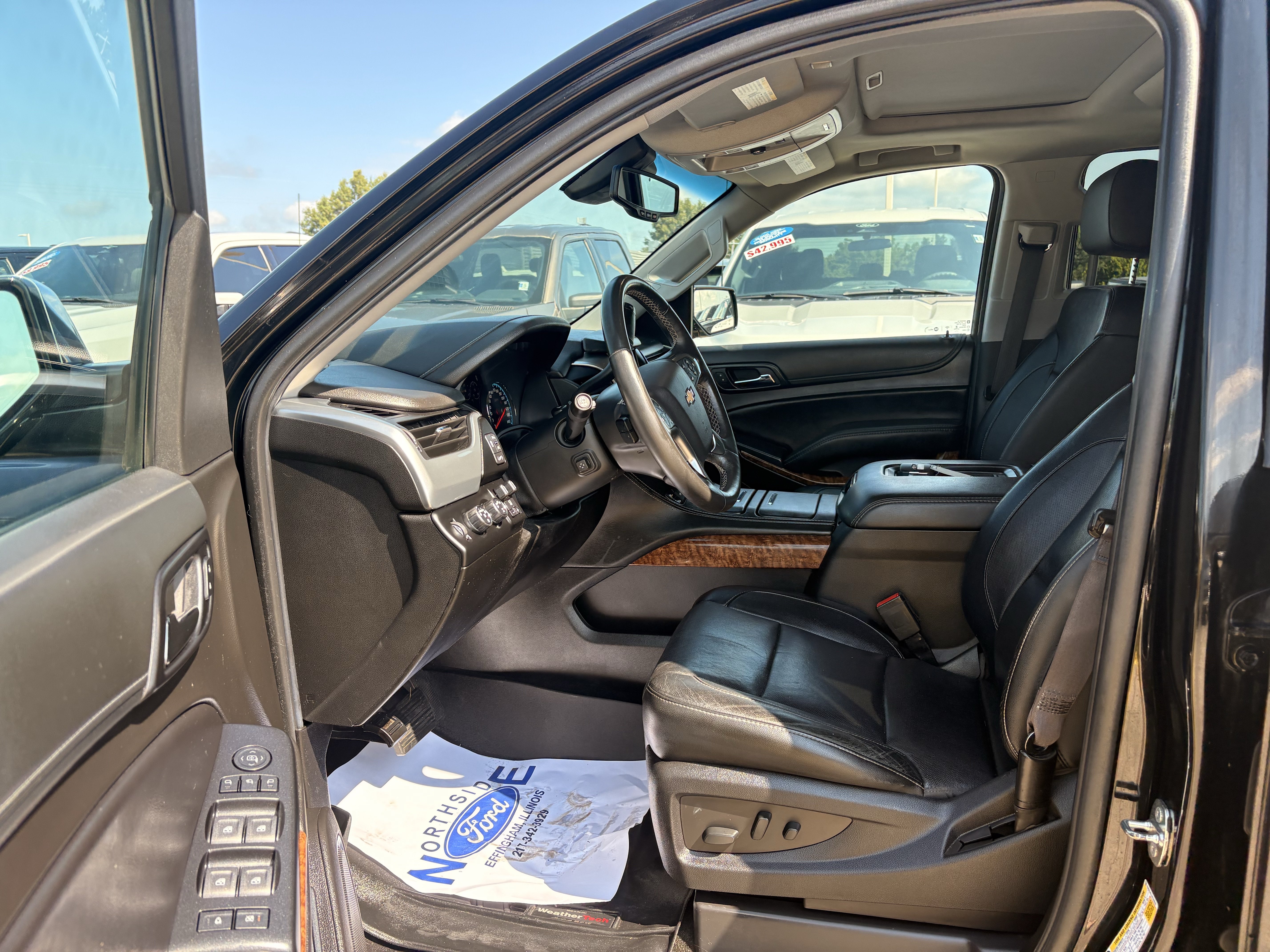Used 2017 Chevrolet Suburban Premier AWD/4WD image 10