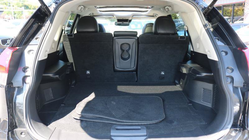 Used 2019 Nissan Rogue SL w/ Premium Package AWD/4WD image 19