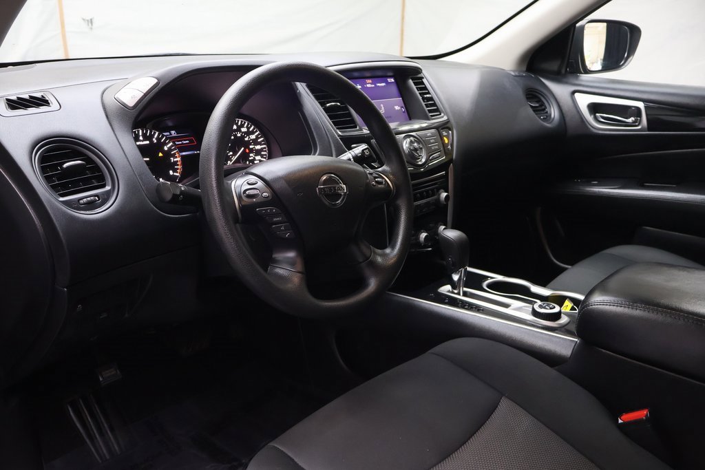 Used 2020 Nissan Pathfinder S image 19