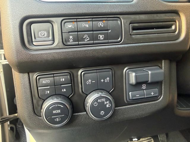 Certified 2024 Chevrolet Suburban Z71 w/ Off-Road Capability Package image 24