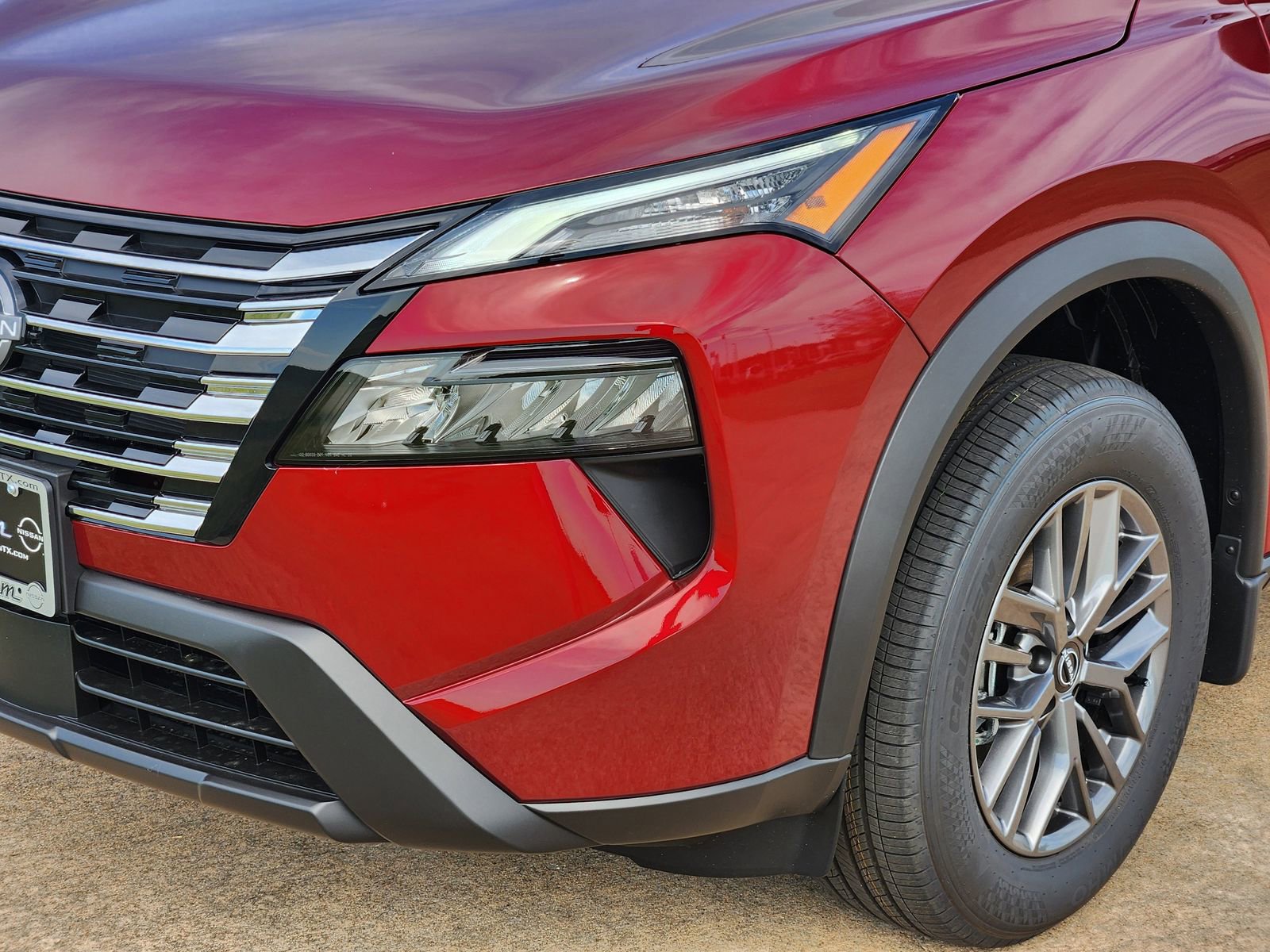 New 2026 Nissan Rogue S image 8