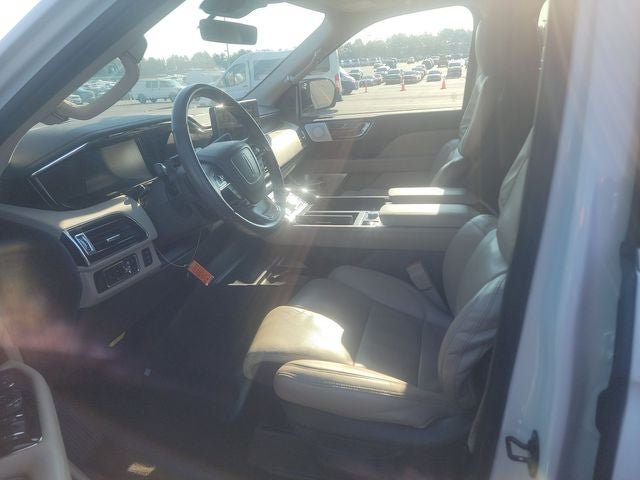 Used 2022 Lincoln Navigator L Reserve AWD/4WD image 10