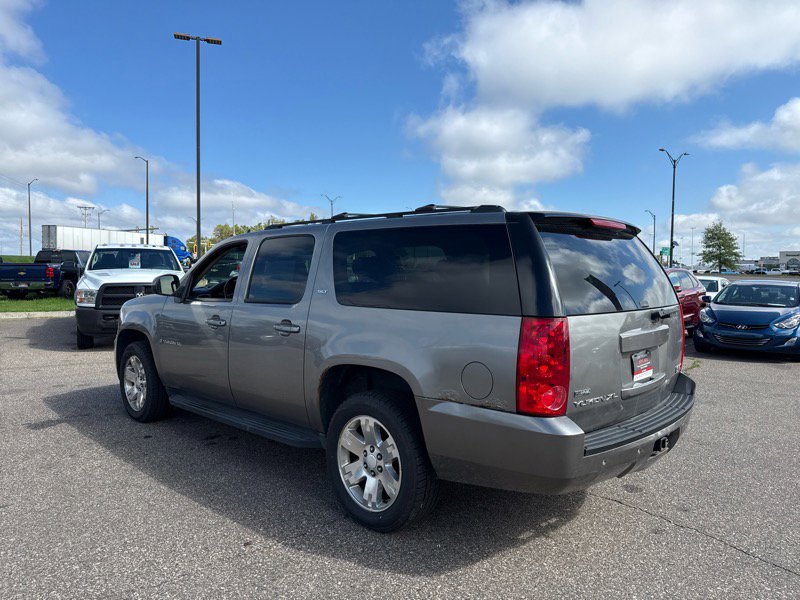 Used 2009 GMC Yukon XL SLT image 3