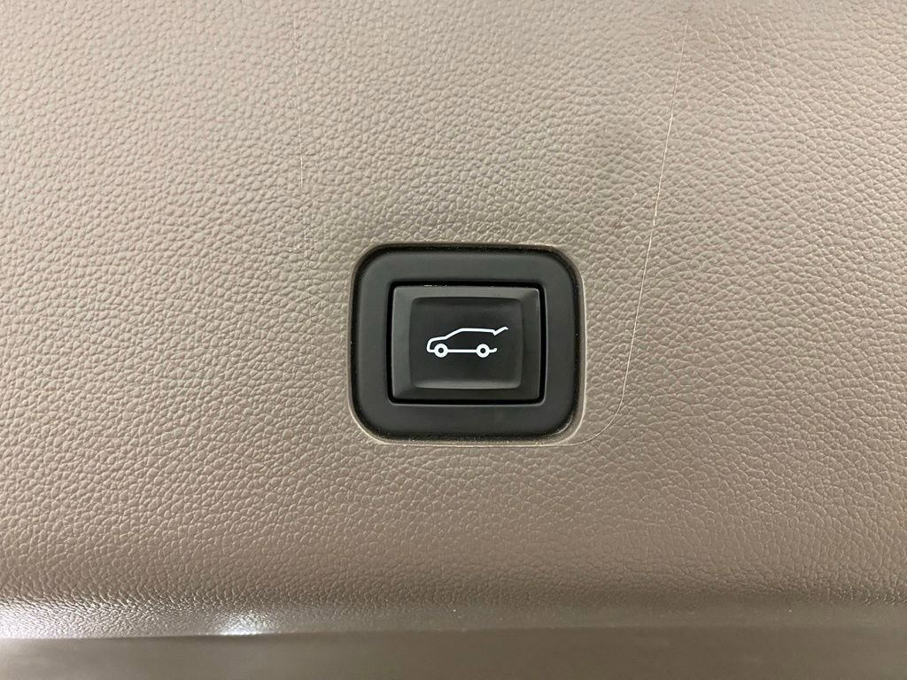 Used 2020 Chevrolet Traverse LT AWD/4WD image 9