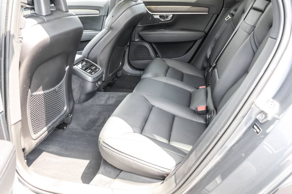 Used 2018 Volvo V90 T5 Cross Country w/ Convenience Package AWD/4WD image 30