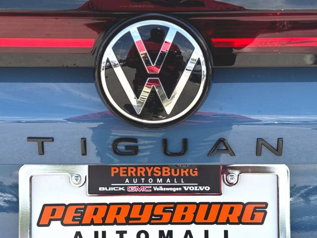 New 2026 Volkswagen Tiguan SE R-Line FWD image 32