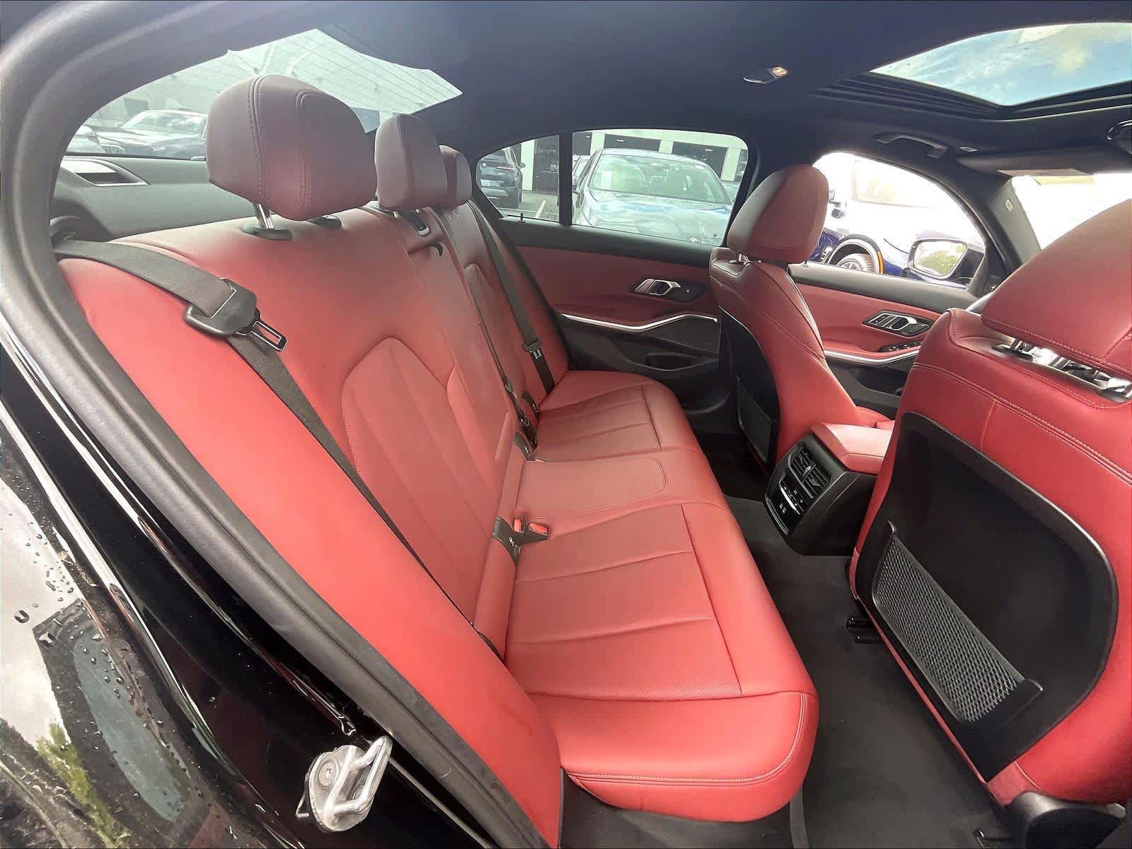 Used 2023 BMW 330i Sedan w/ M Sport Package RWD image 27