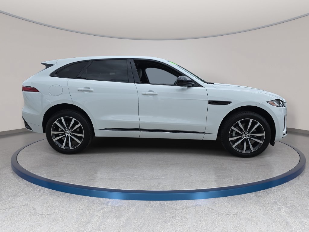 Certified 2025 Jaguar F-PACE R-Dynamic S AWD/4WD image 4