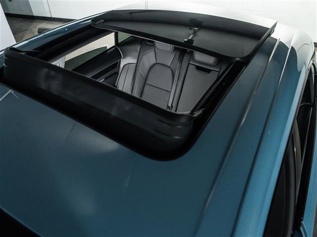 New 2025 Porsche Macan 4S Electric image 15