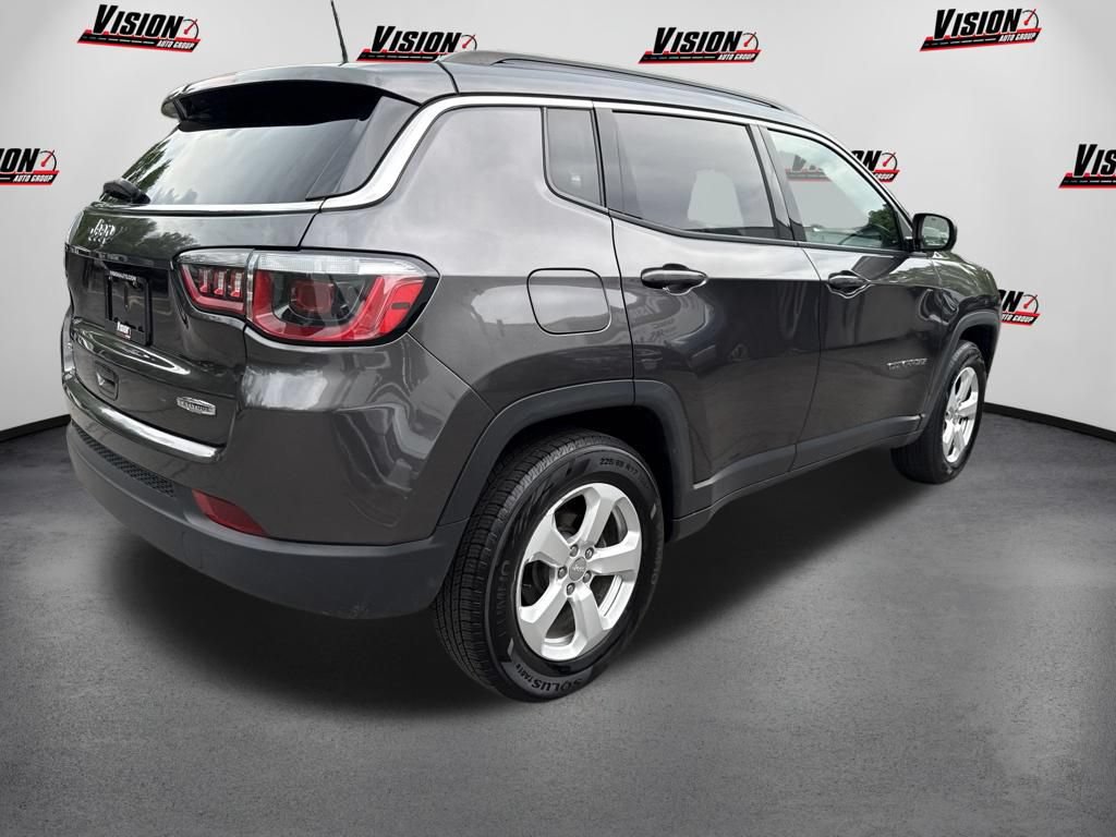 Used 2018 Jeep Compass Latitude w/ Popular Equipment Group AWD/4WD image 5