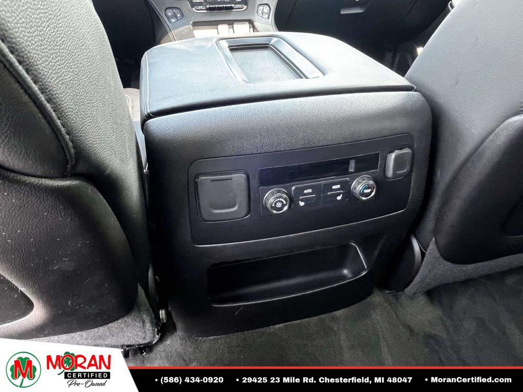 Used 2015 GMC Yukon XL SLT AWD/4WD image 14