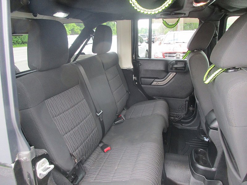 Used 2012 Jeep Wrangler Unlimited Sport image 15
