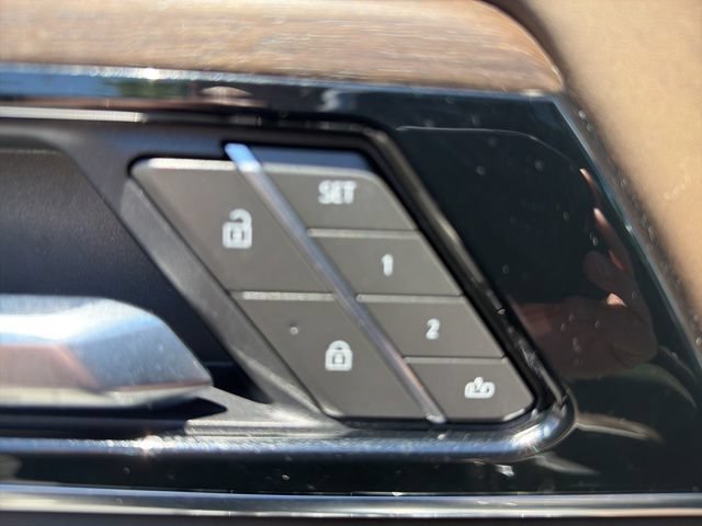 Used 2026 GMC Yukon Denali Ultimate AWD/4WD image 13