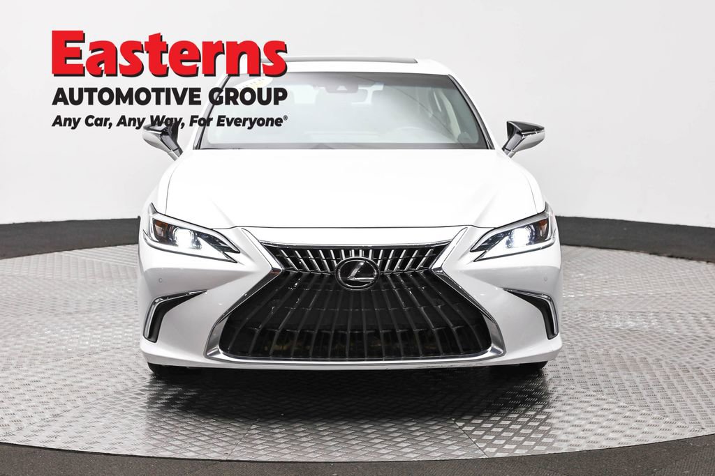 Used 2024 Lexus ES 250 w/ Premium Package image 2
