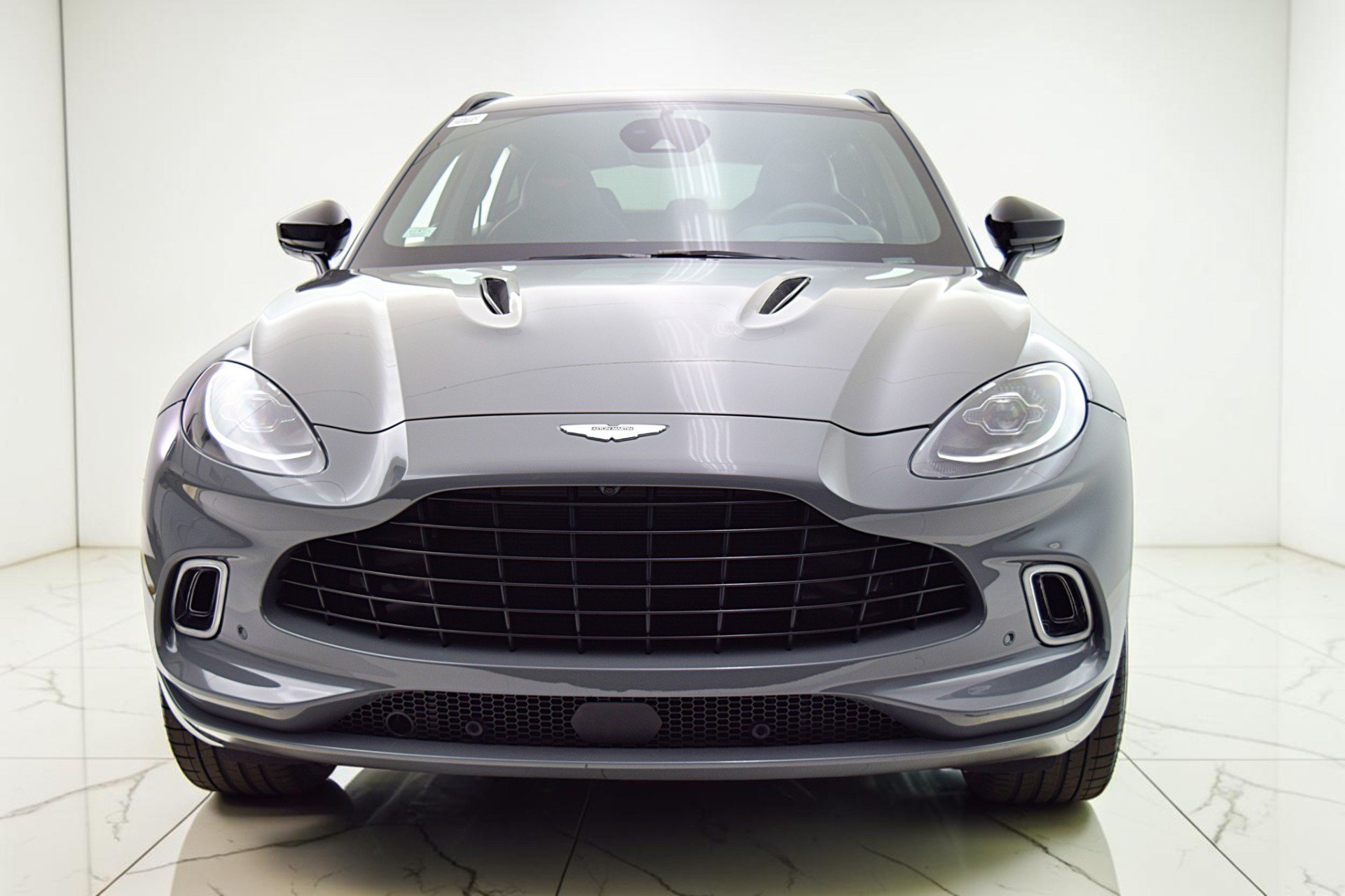 Used 2023 Aston Martin DBX AWD/4WD image 15