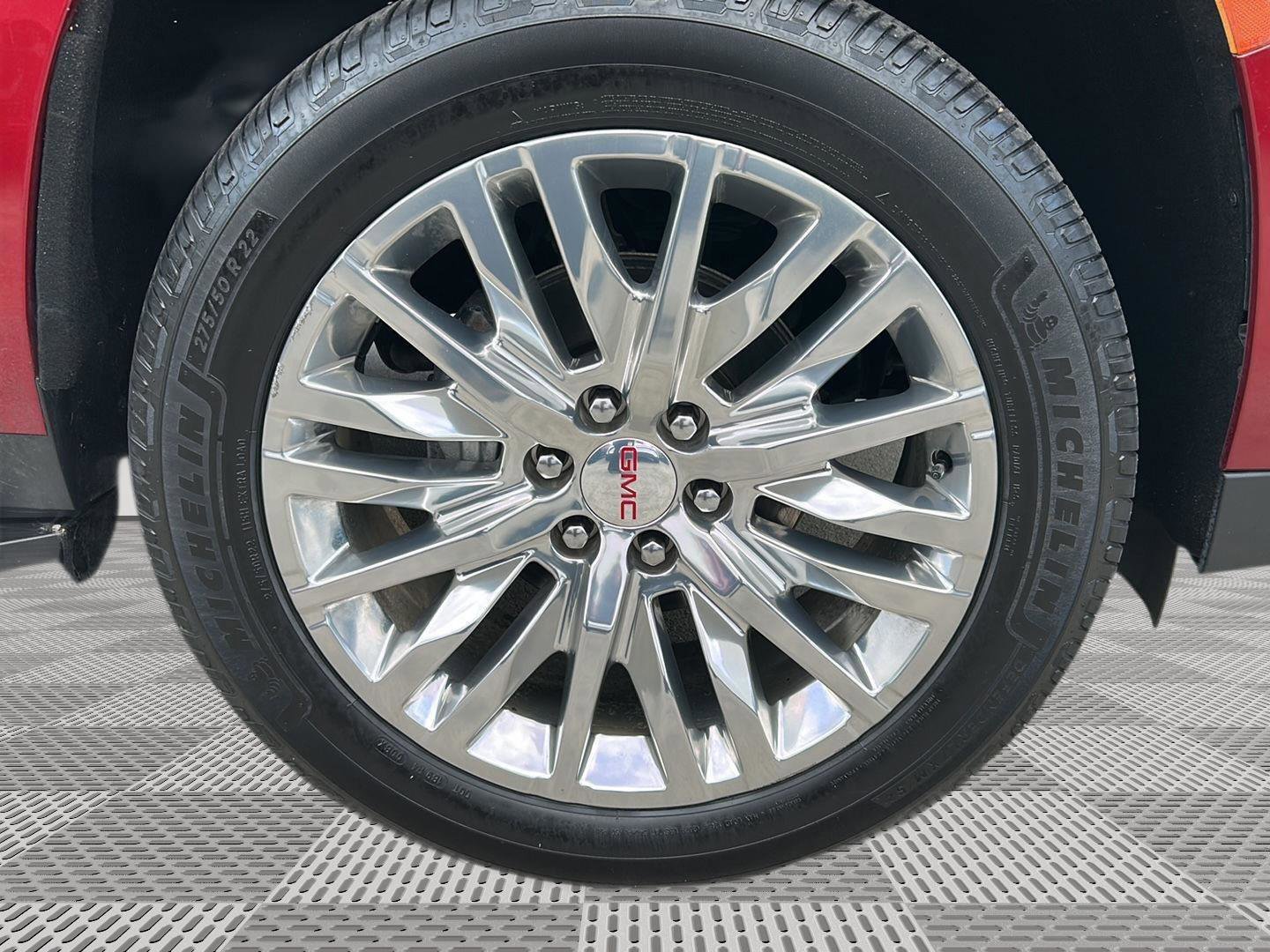 Used 2023 GMC Yukon XL SLT image 31