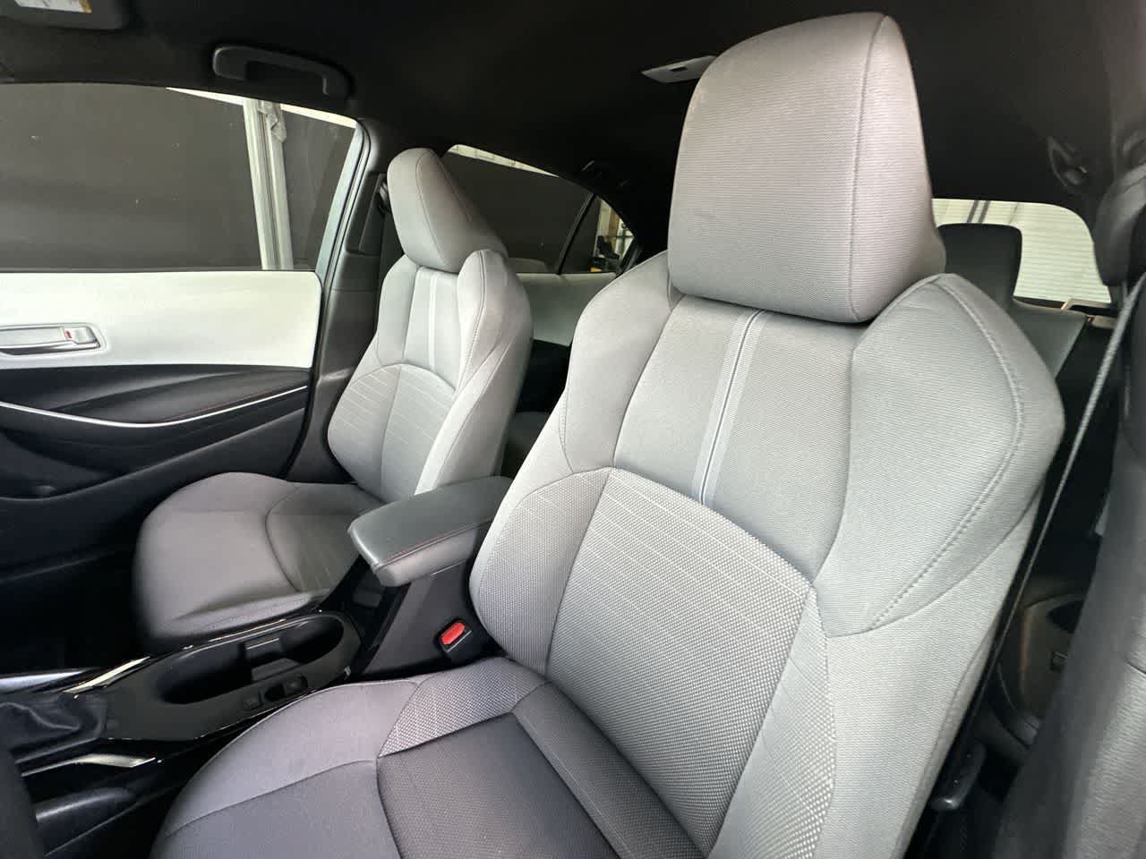 Used 2025 Toyota Corolla SE FWD image 14