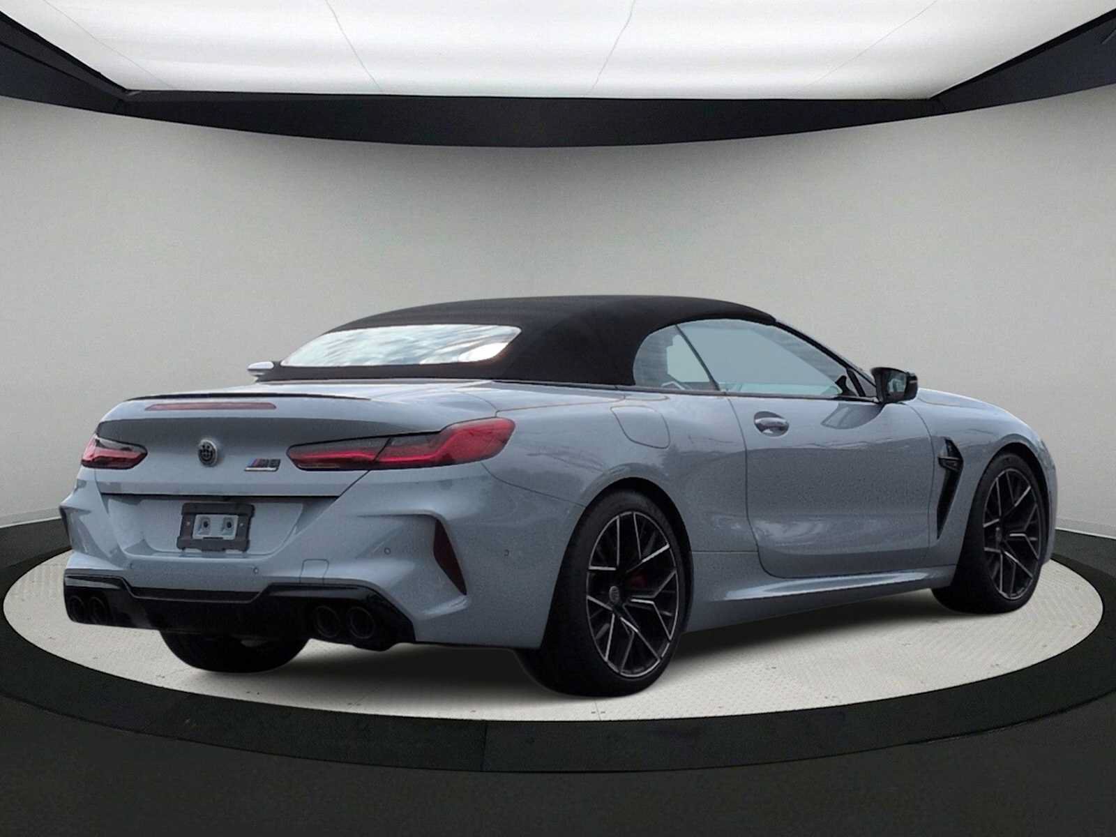Used 2024 BMW M8 Competition AWD/4WD image 8