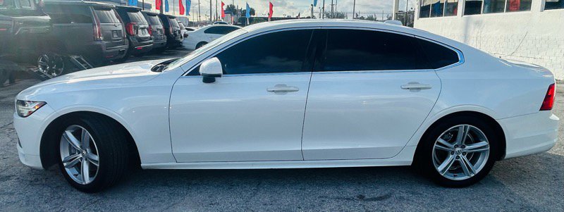 Used 2019 Volvo S90 T5 Momentum image 4