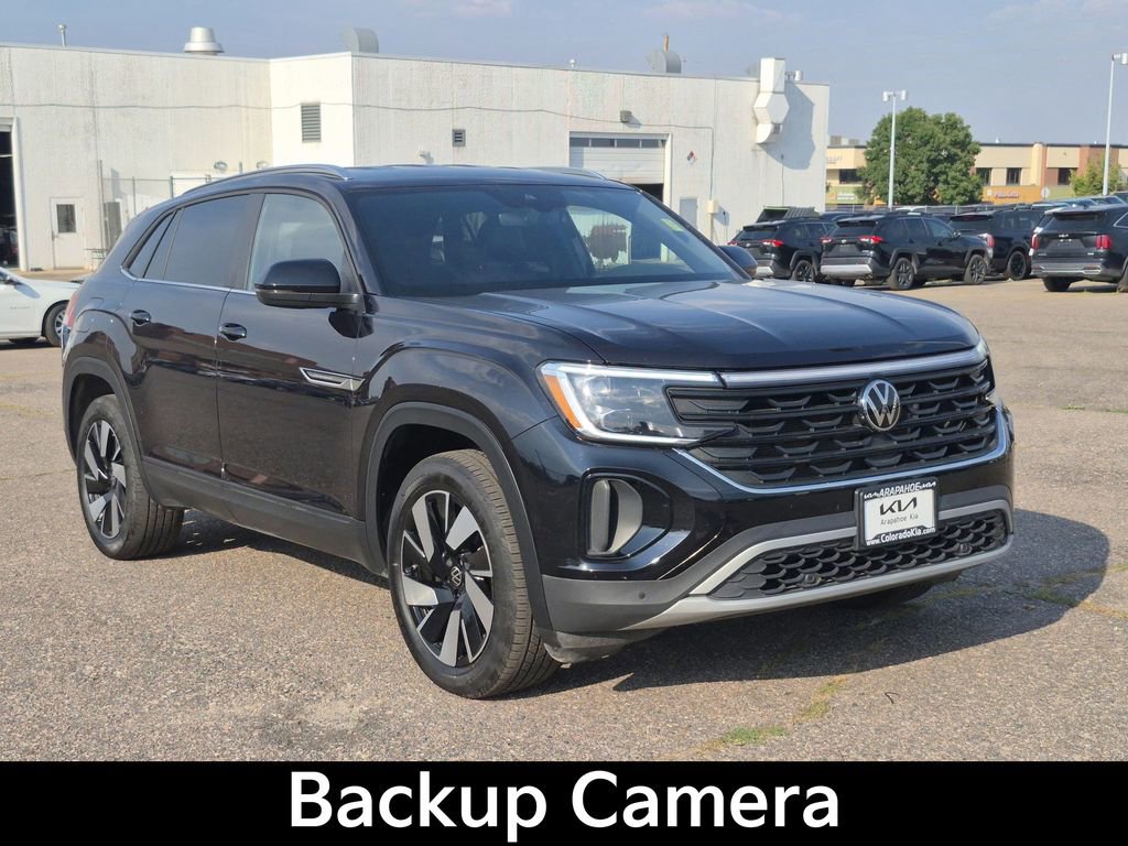 Used 2024 Volkswagen Atlas Cross Sport SE image 2