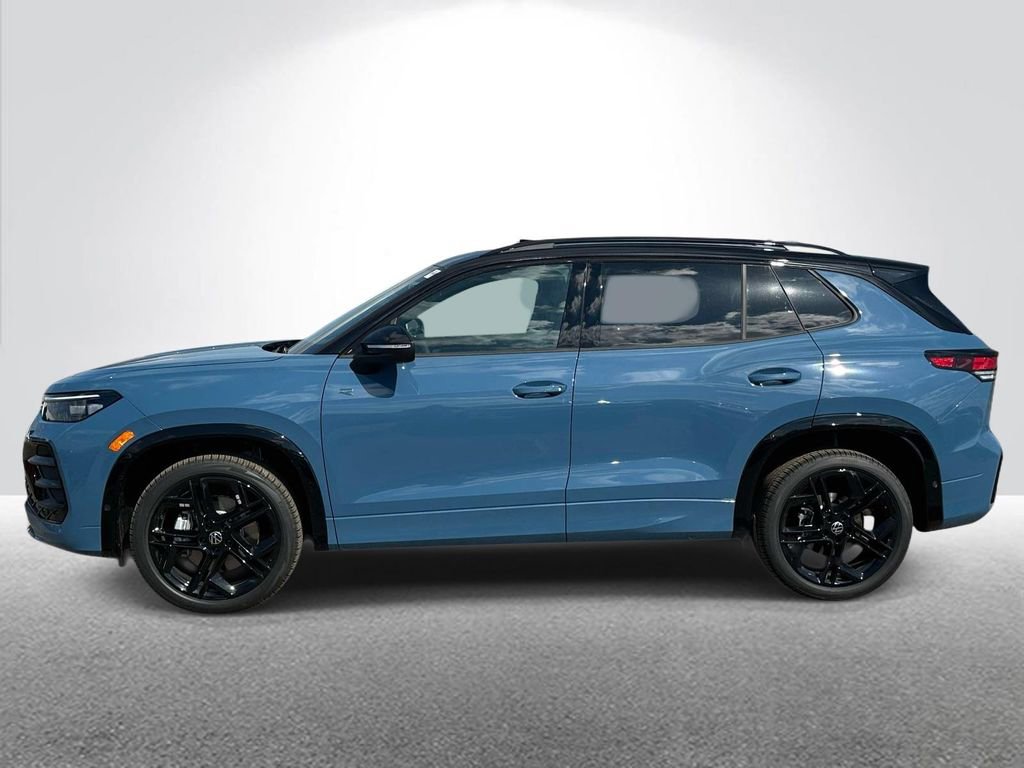New 2026 Volkswagen Tiguan SE R-Line AWD/4WD image 2