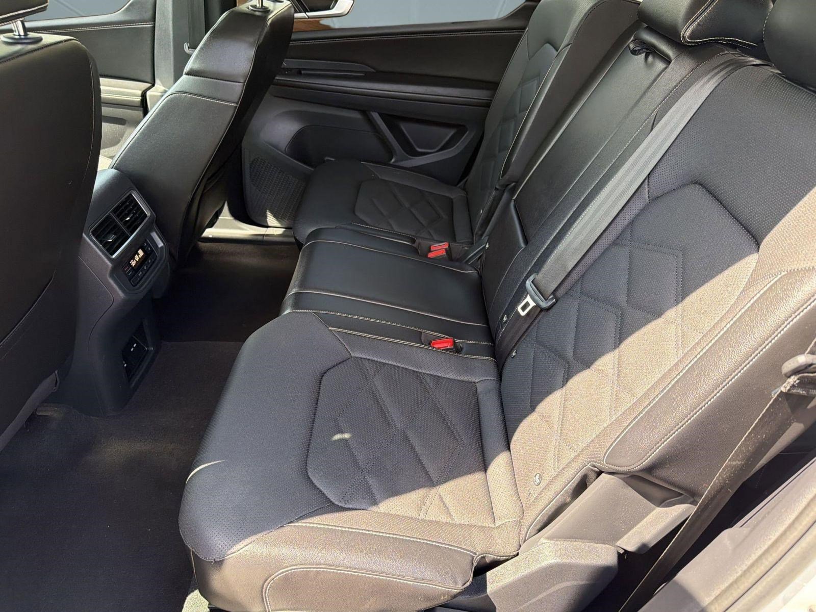 Used 2024 Volkswagen Atlas SE FWD image 15