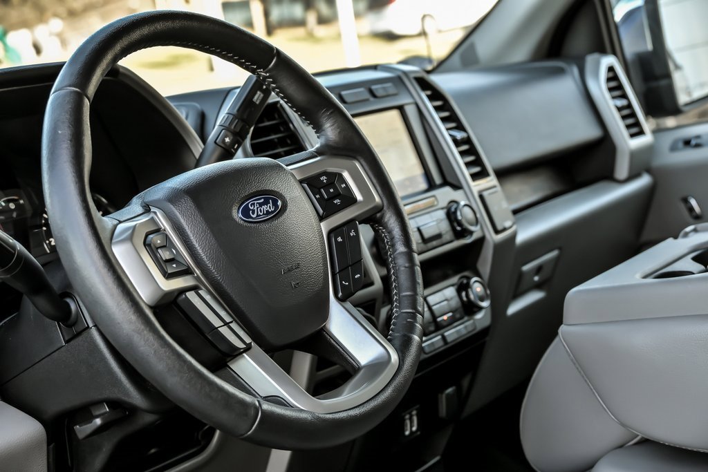 Used 2020 Ford F150 Lariat image 19