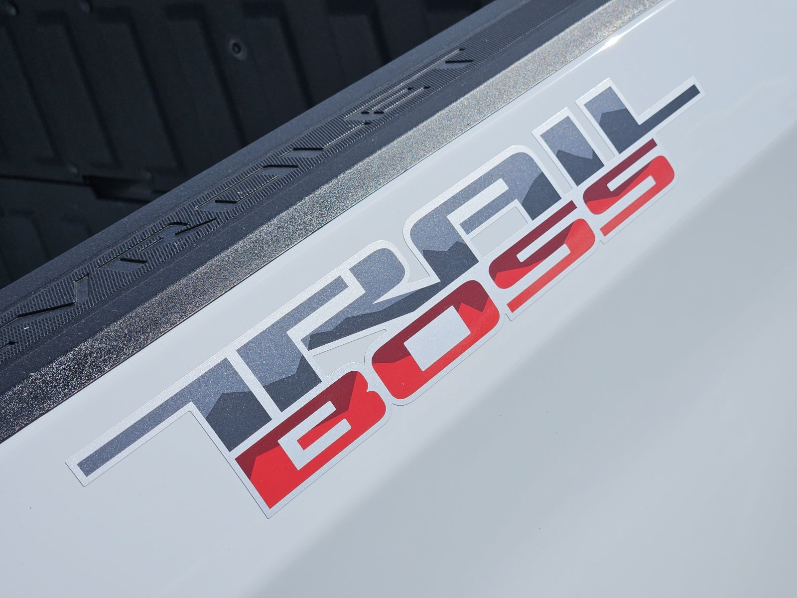 New 2026 Chevrolet Silverado 1500 LT Trail Boss w/ Convenience Package II AWD/4WD image 14